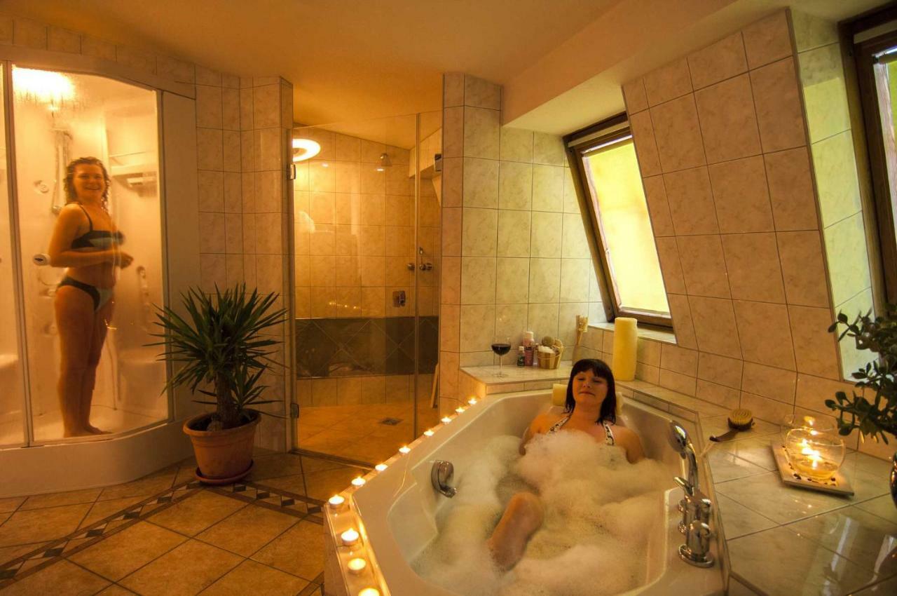 Hotel Zur Post Schoenheide Ngoại thất bức ảnh